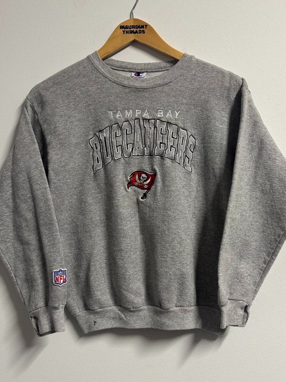 Vintage Tampa Bay Buccaneers Champion Sweatshirt Grey Youth Large Cut Sleeves